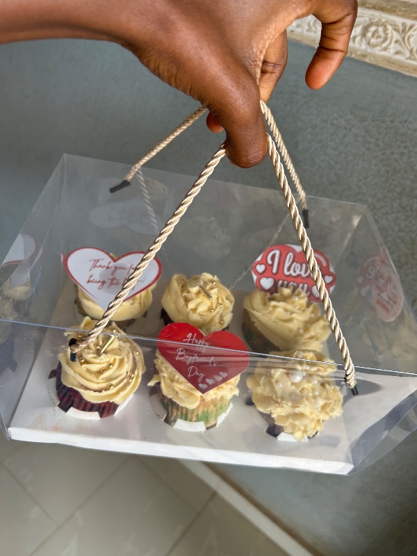 Box of 6 cupcakes