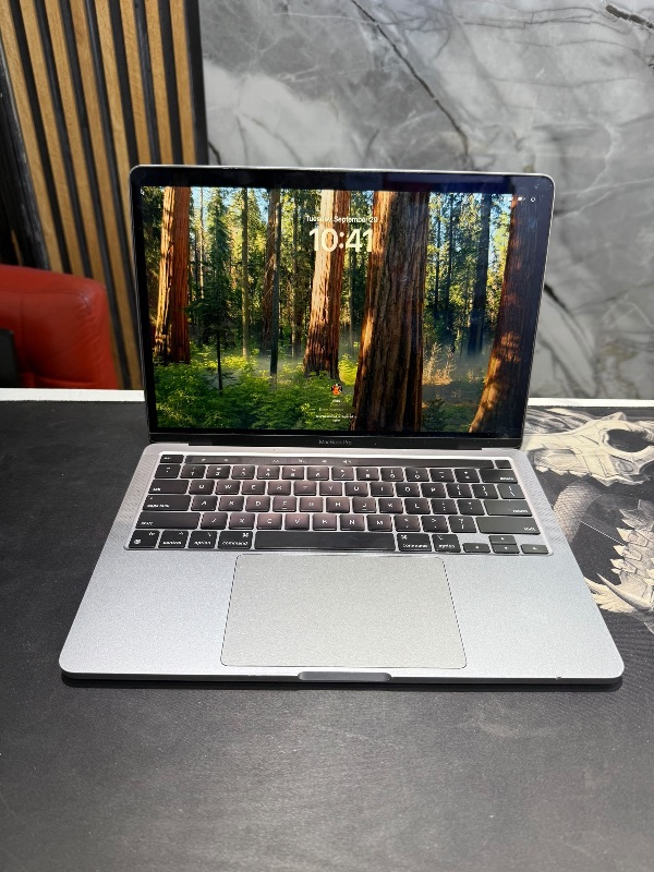 Macbook pro M2